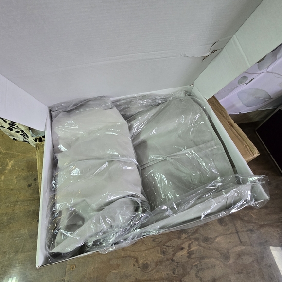 ASOS | Curve Beatrice Bardot Drape Wedding Dress in Ivory (off white) sz 12 - Picture 11 of 13